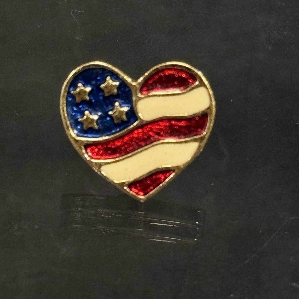 Vintage American Flag Heart Lapel Pin Tack Textured Gold‎ Tone Avon